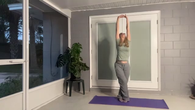 Edely-Wallace-Lymphatisches-Yoga-Oberer-Rücken-Nacken-Schultern